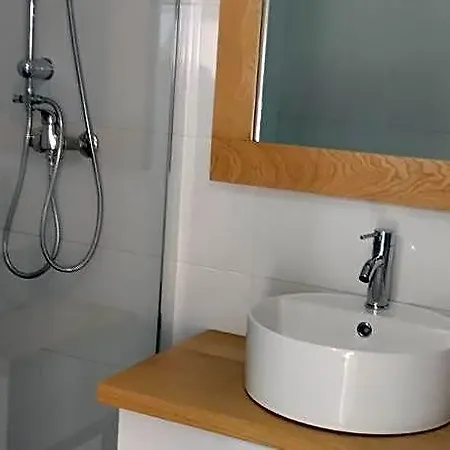 מלון Hotel Miranda Do Douro 2*
